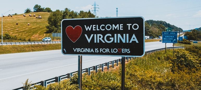 Virginia welcome sign on the road